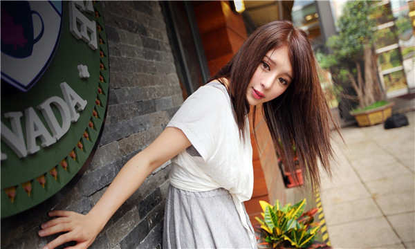 长丰想找一个女性生孩子给报酬-｛找个女人生孩子多少钱｝